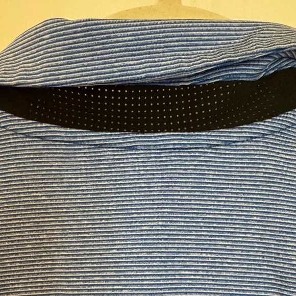 Nike Men's Blue Golf Shirt - Picture 6 of 7